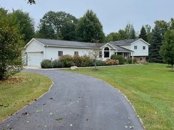 52051 Eleven Mile Rd, South Lyon, MI 48178