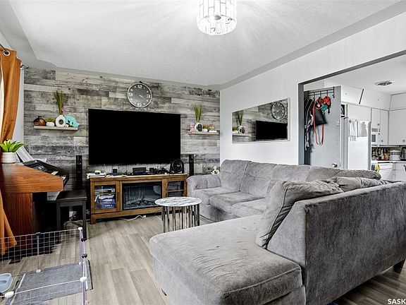 5th image of 15 Ottawa PLACE