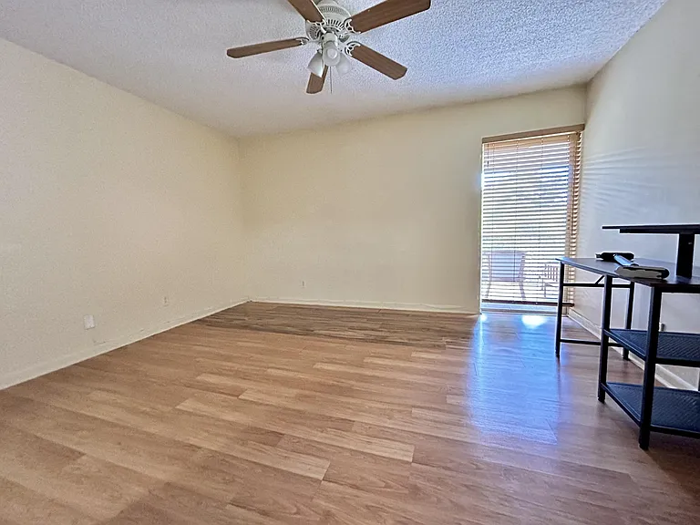 642 NW 13th St #35 — Photo 7