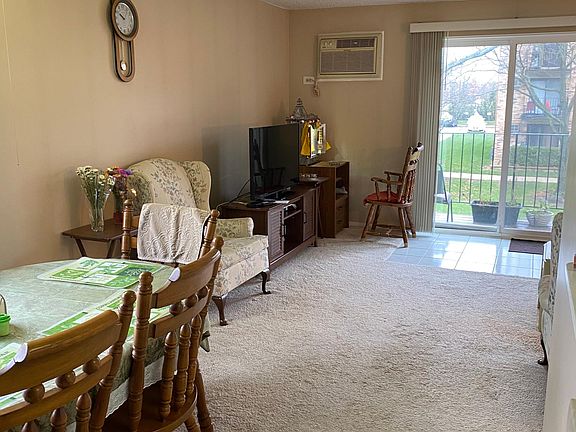 4th image of 240 Klein Creek Ct APT D