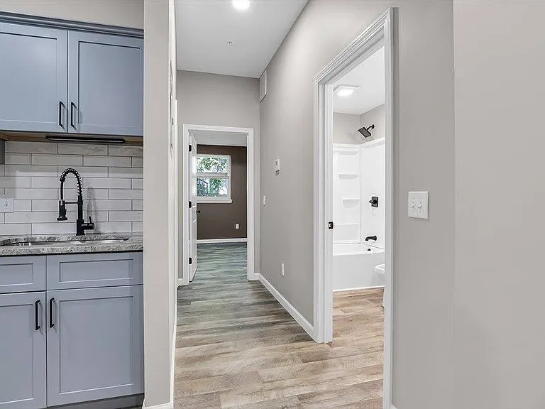 70 Court St #10 — Photo 4