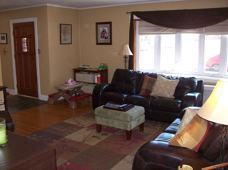 2nd image of 3057 SUNSET Lane