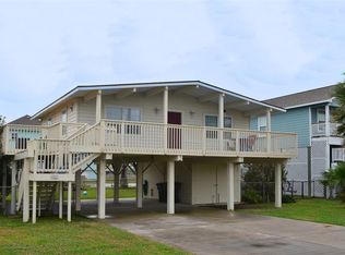 4022 Navarro Dr, Galveston, TX 77554