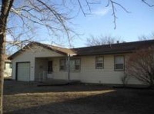 608 Plum St, Wamego, KS 66547