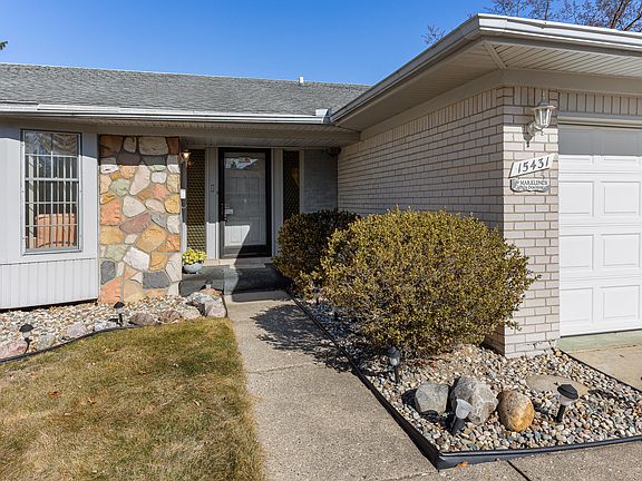 3rd image of 15431 Susanna Cir