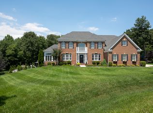 8930 Sahalee Ct, Pasadena, MD 21122