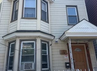21 Elliott St Floor 3, Newark, NJ 07104