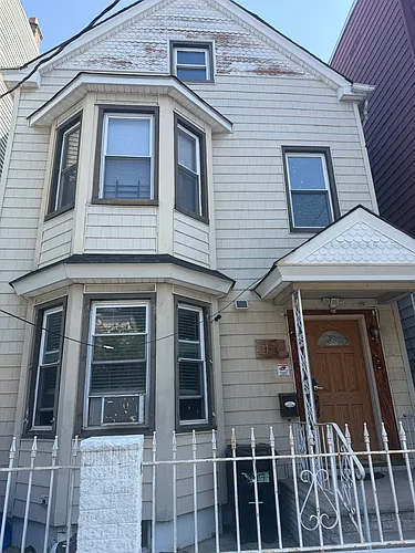 21 Elliott St #3 Photo 1