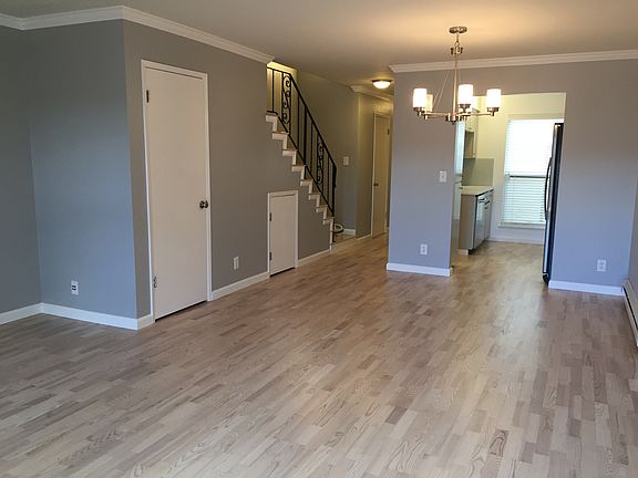 2nd image of 1640 Branham Ln Unit F