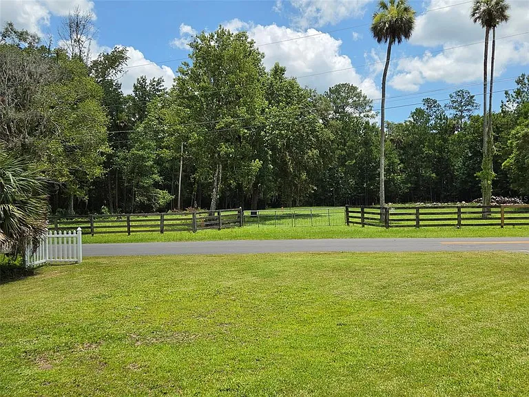 56314 Blue Creek Rd — Photo 20