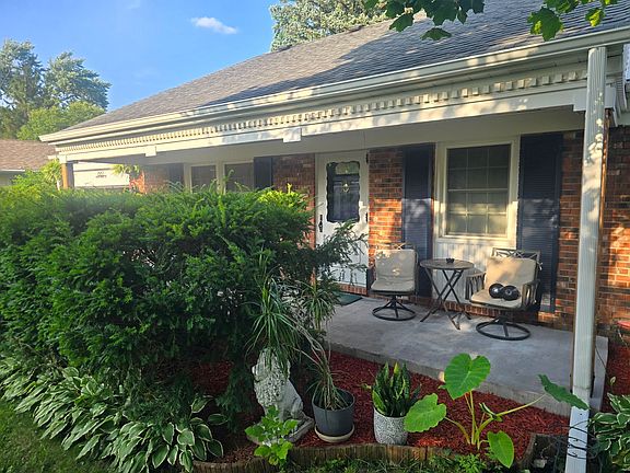 3rd image of 680 Indian Spring Ln
