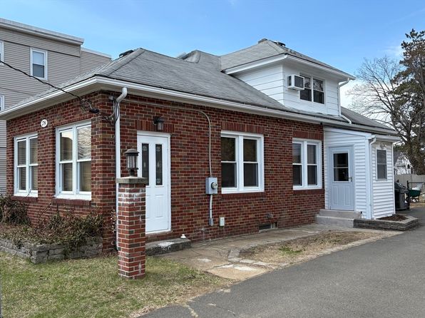 78 Providence St, Chicopee, MA 01020