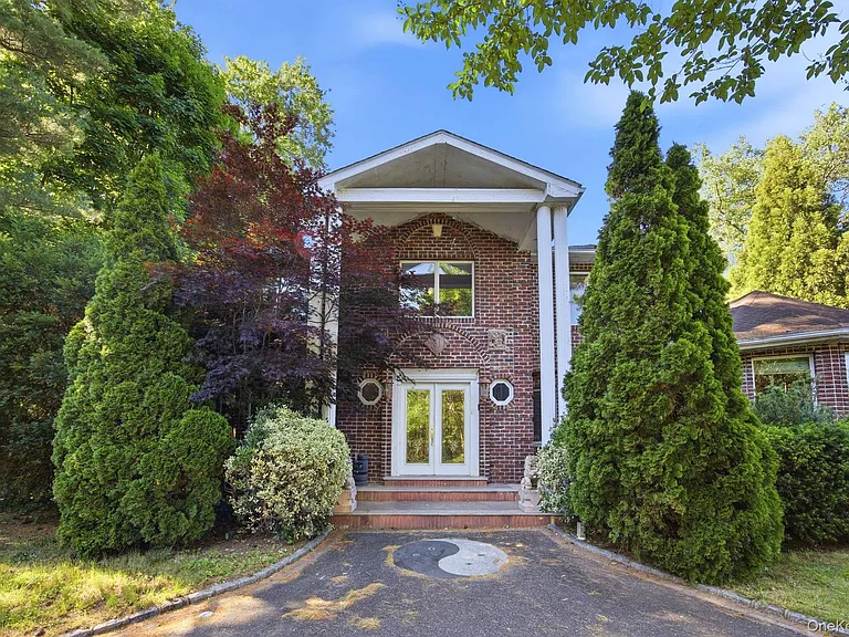 1 Bridle Path Dr — Photo 2