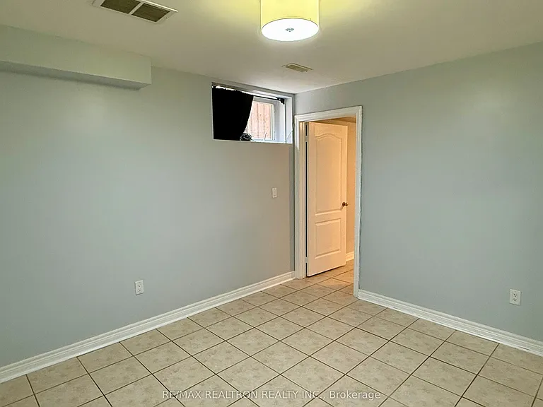 112 Homestead Rd #LOWER — Photo 9