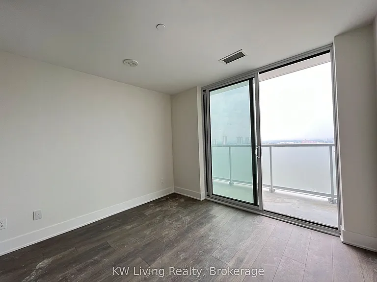 188 Fairview Mall Dr #2206 — Photo 5