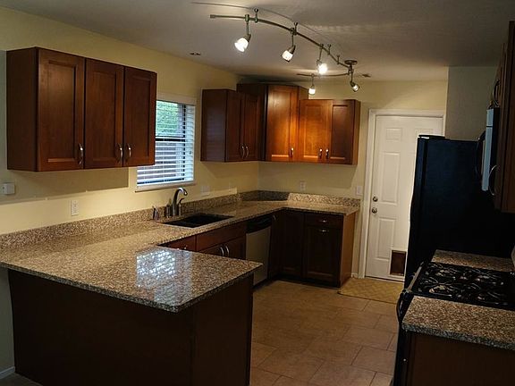 3rd image of 2709 Edenwood Dr