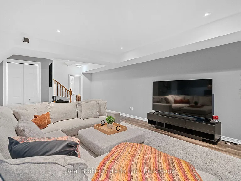 221 Millview Ct — Photo 37