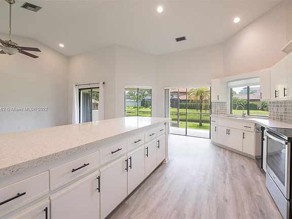 2nd image of 710 Bluebird Ln #710