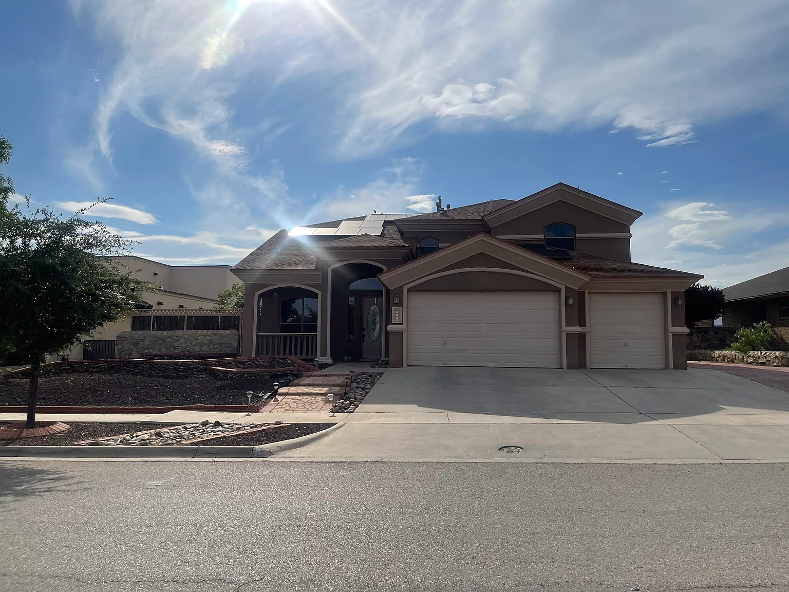 4 bed, 3.5 bath, 3166 sqft, $2,800 — Photo 1