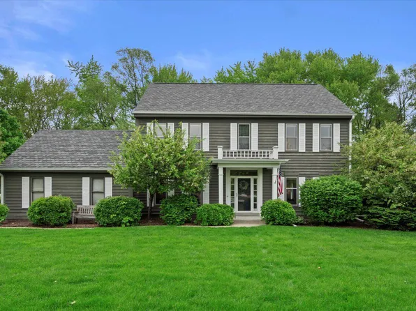 11932 North Lantern LANE, Mequon, WI 53092