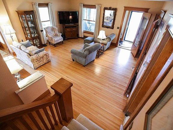 5th image of 605 W Court Ave