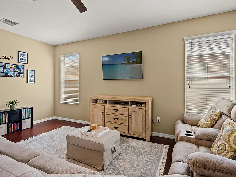 7506 Forest Mere Dr — Photo 13