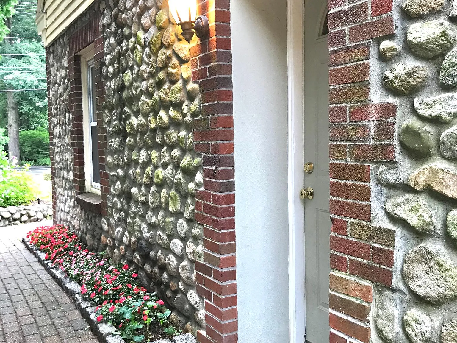 2 bed, 1.5 bath, 1000 sqft, $3,000 — Photo 2