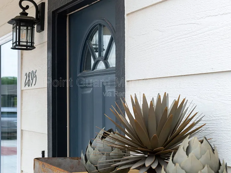 2885 N Oliver St — Photo 60