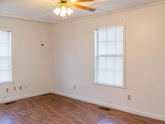 2nd image of 304 N 12th Ave