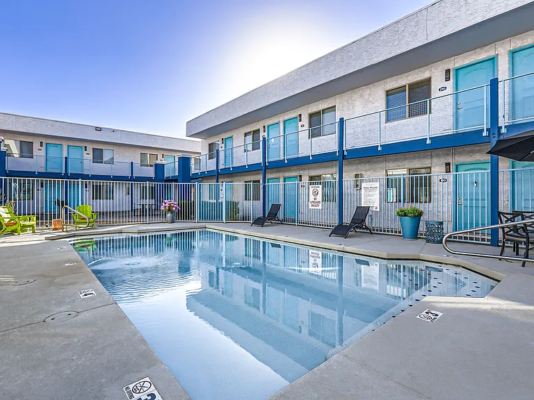 Ava North & South — Photo 11