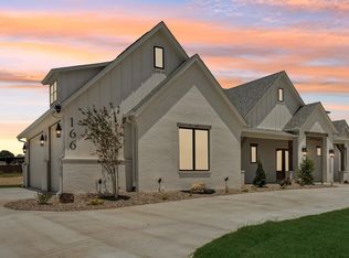 166 Coalson Xing, Azle, TX 76020