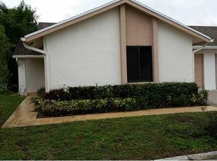 9667 Sunny Isles Cir, Boca Raton, FL 33428