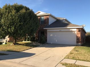 8805 Sagebrush Trl, Aubrey, TX 76227