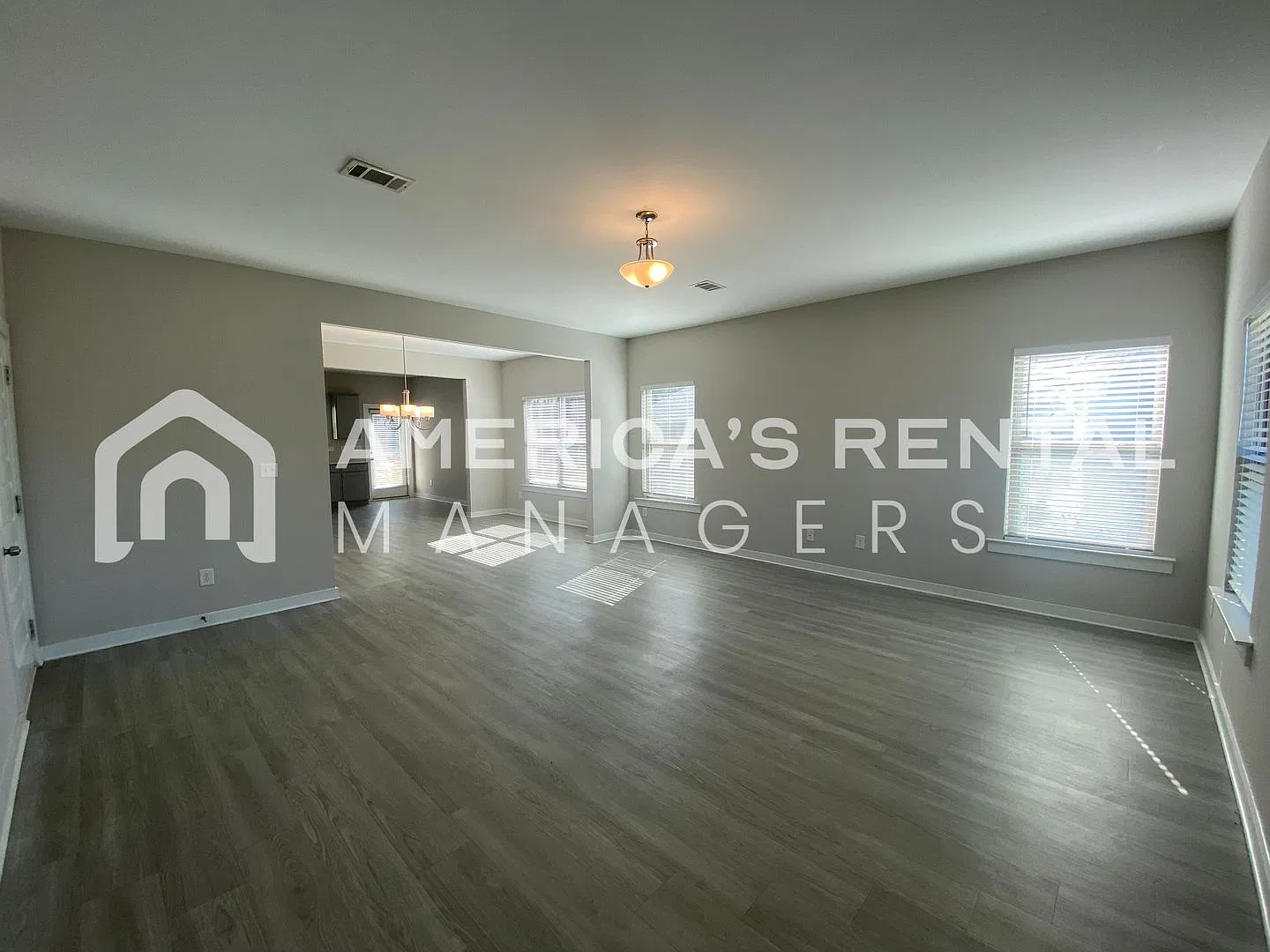 Move In Special - Home For Rent In Brookwood, al.... Available To View Now - Sign A 13 Month Leas... — Photo 4