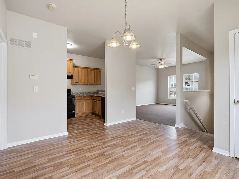 10337 Parkview Ave #10337 — Photo 8