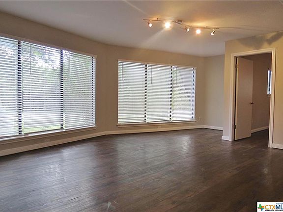 3rd image of 3 Canyon Cir