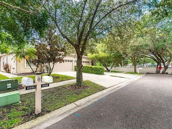 3rd image of 10503 Fire Oak Ct