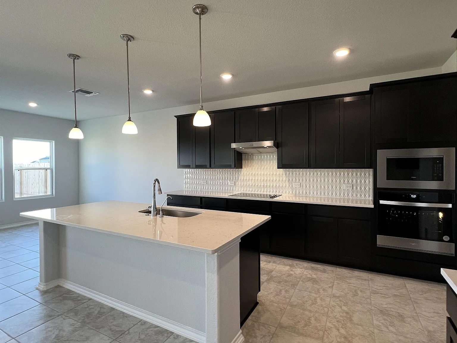 14611 Flatiron Cliff - 1 — Photo 4