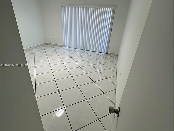 2nd image of 1555 W 44th Pl APT 244