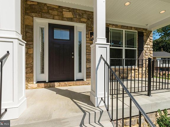 2nd image of 9317 Woodsedge Ct