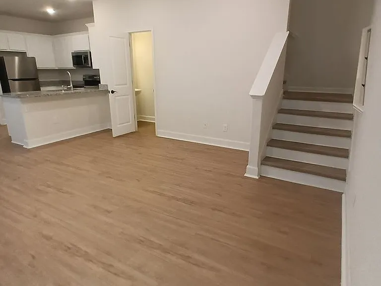 7514 Astro Fld #102 — Photo 3