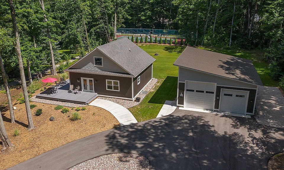 1st image of 3829 Central Park Dr