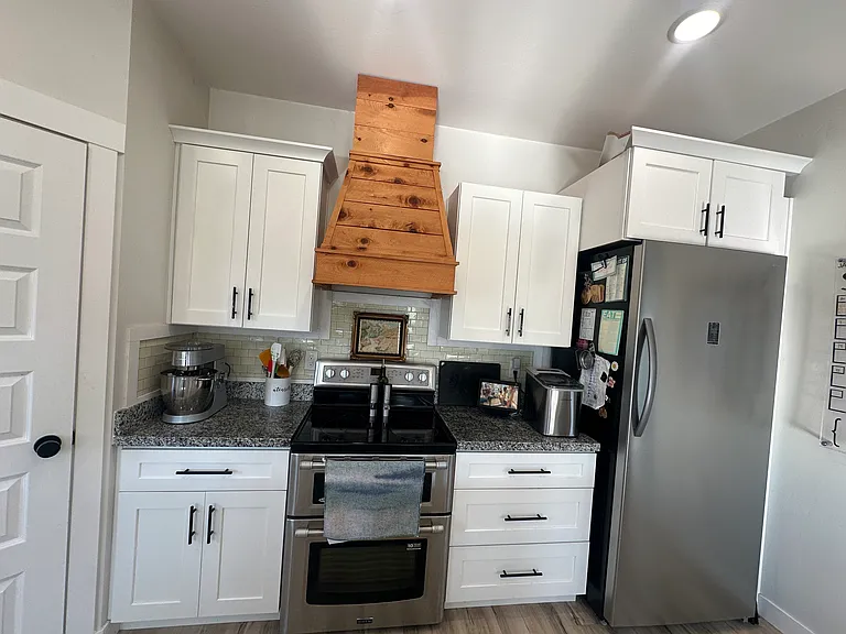 1492 N Porter Ln — Photo 4