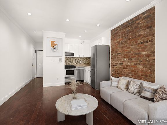 3rd image of 328 W 19th St APT 1B