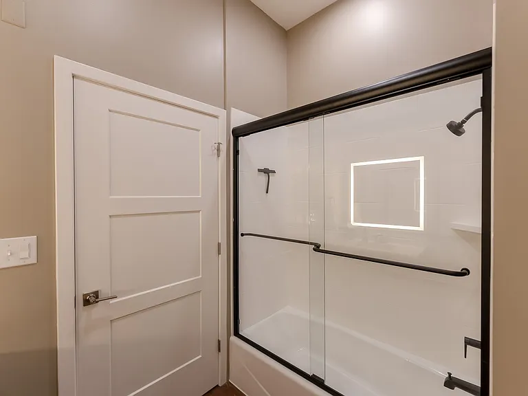 1364 E Battlefield Rd — Photo 213