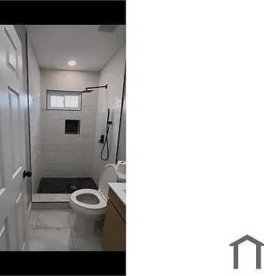 2420 Orleans St — Photo 8