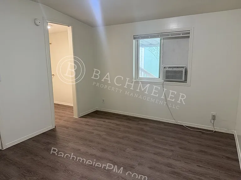 515 SW 14th St — Photo 11