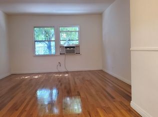 11202 Camarillo St #11204, North Hollywood, CA 91602