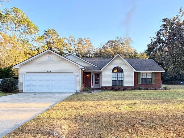 2341 Pine Needle Dr N