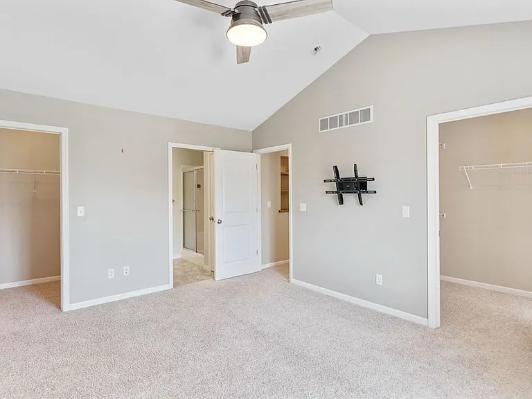 1593 Burr Dr — Photo 12